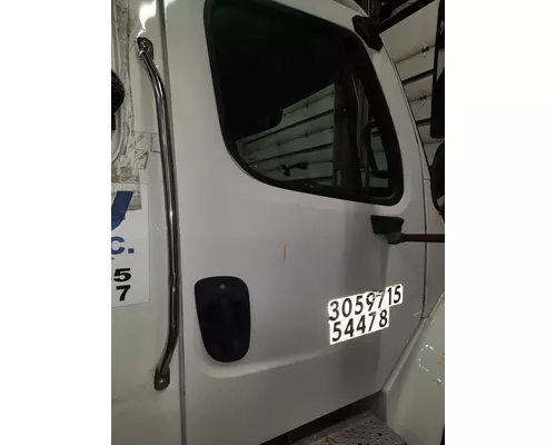 FREIGHTLINER M2 106 DOOR ASSEMBLY, FRONT