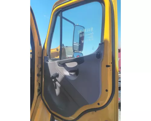 FREIGHTLINER M2 106 DOOR ASSEMBLY, FRONT