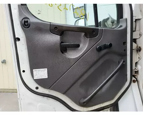 FREIGHTLINER M2 106 DOOR ASSEMBLY, FRONT