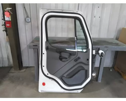 FREIGHTLINER M2 106 DOOR ASSEMBLY, FRONT