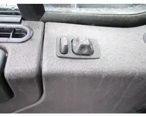 FREIGHTLINER M2 106 DOOR ASSEMBLY, FRONT