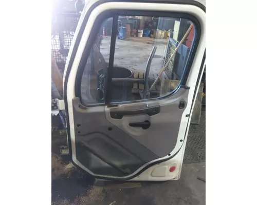 FREIGHTLINER M2 106 DOOR ASSEMBLY, FRONT