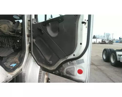 FREIGHTLINER M2 106 DOOR ASSEMBLY, FRONT