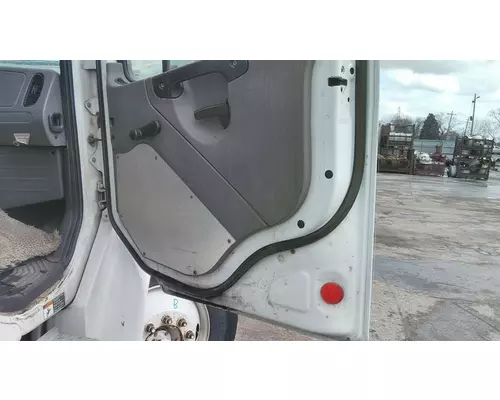 FREIGHTLINER M2 106 DOOR ASSEMBLY, FRONT