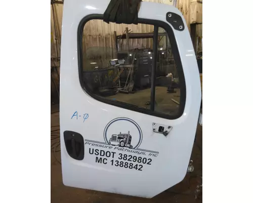 FREIGHTLINER M2 106 DOOR ASSEMBLY, FRONT