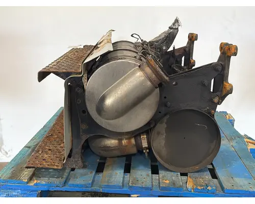 FREIGHTLINER M2-106 DPF (Diesel Particulate Filter)