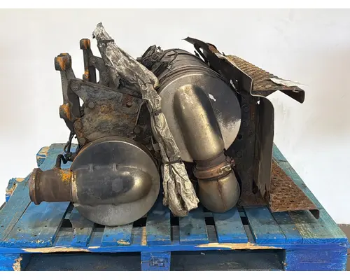 FREIGHTLINER M2-106 DPF (Diesel Particulate Filter)