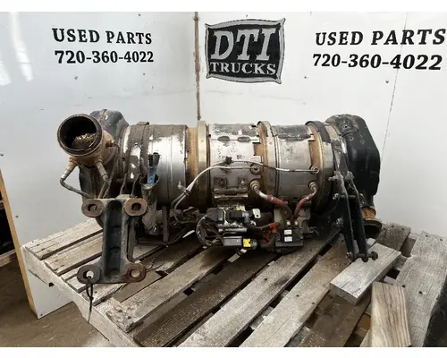 FREIGHTLINER M2 106 DPF (Diesel Particulate Filter)