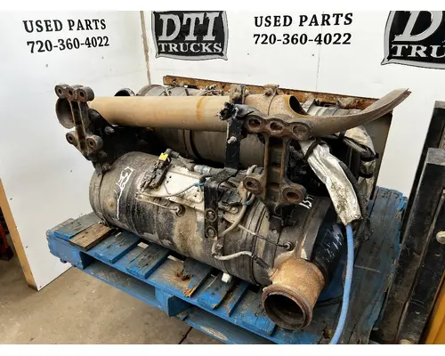 FREIGHTLINER M2 106 DPF (Diesel Particulate Filter)