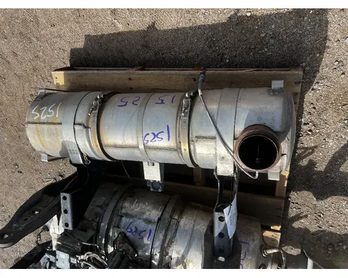 FREIGHTLINER M2 106 DPF (Diesel Particulate Filter)
