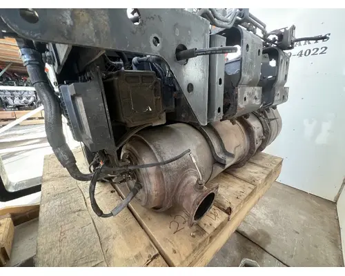 FREIGHTLINER M2 106 DPF (Diesel Particulate Filter)