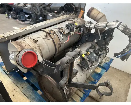 FREIGHTLINER M2 106 DPF (Diesel Particulate Filter)