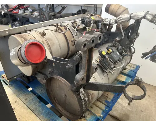 FREIGHTLINER M2 106 DPF (Diesel Particulate Filter)