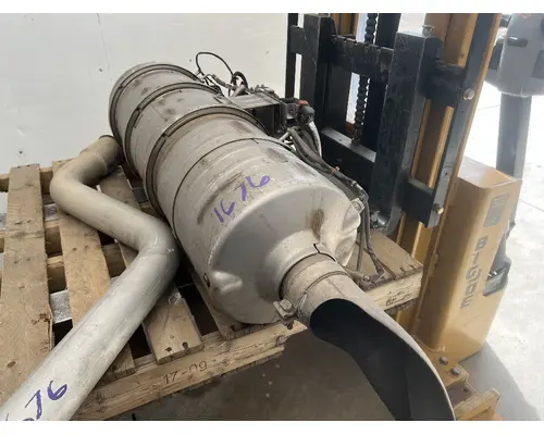 FREIGHTLINER M2 106 DPF (Diesel Particulate Filter)