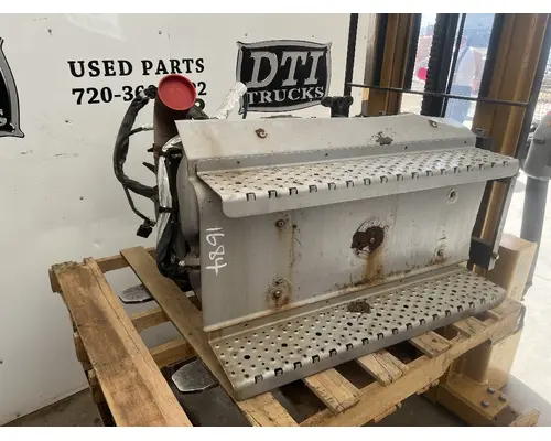 FREIGHTLINER M2 106 DPF2 (Diesel Particulate Filter)