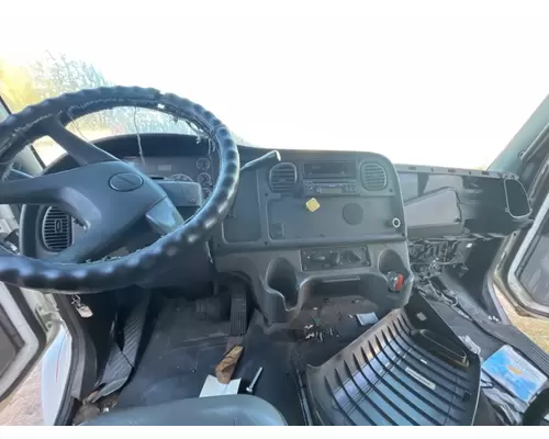 FREIGHTLINER M2 106 Dash Assembly