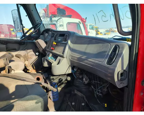 FREIGHTLINER M2-106 Dash Assembly