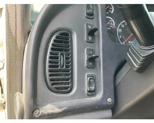 FREIGHTLINER M2-106 Dash Assembly