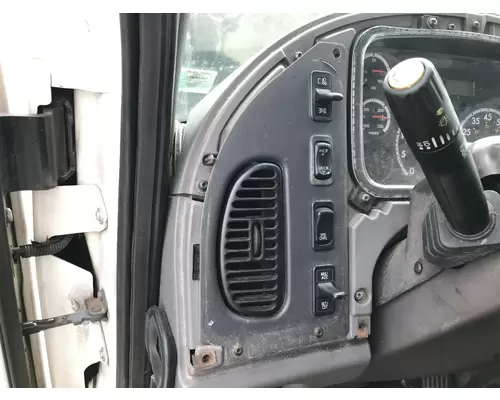 FREIGHTLINER M2-106 Dash Assembly