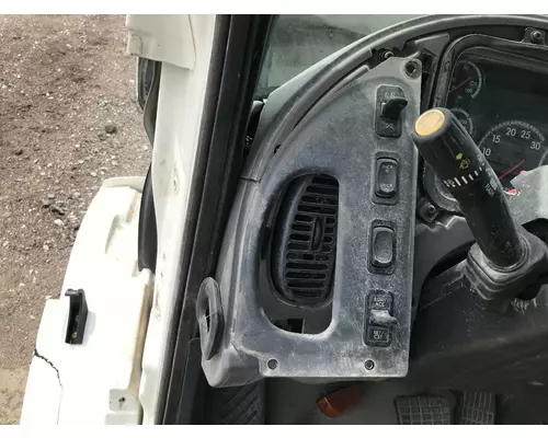 FREIGHTLINER M2-106 Dash Assembly