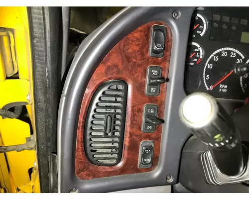 FREIGHTLINER M2-106 Dash Assembly