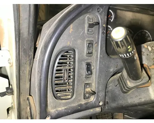 FREIGHTLINER M2-106 Dash Assembly