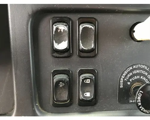 FREIGHTLINER M2-106 Dash Assembly