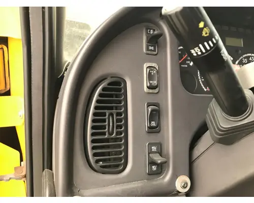 FREIGHTLINER M2-106 Dash Assembly