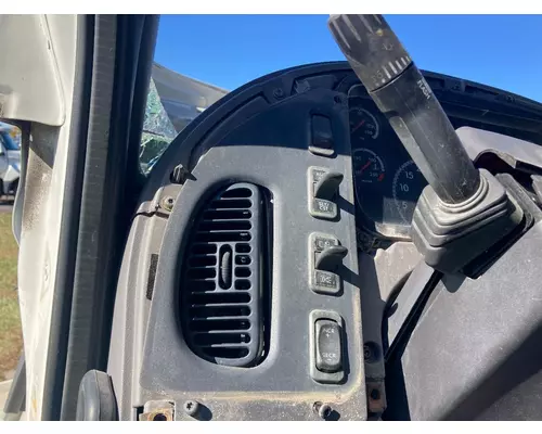 FREIGHTLINER M2-106 Dash Assembly