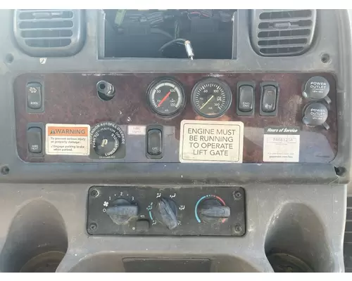 FREIGHTLINER M2-106 Dash Assembly