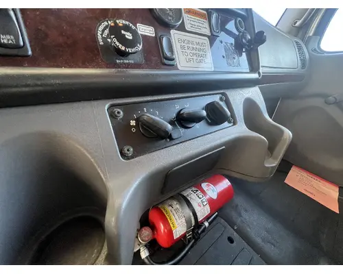 FREIGHTLINER M2 106 Dash Assembly