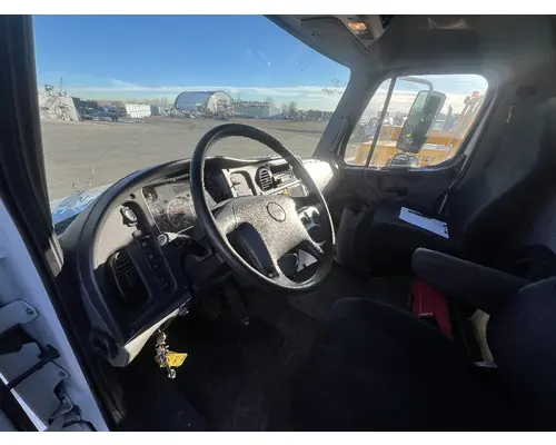 FREIGHTLINER M2 106 Dash Assembly