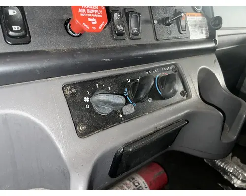 FREIGHTLINER M2 106 Dash Assembly
