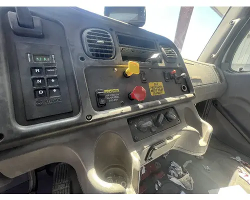 FREIGHTLINER M2 106 Dash Assembly