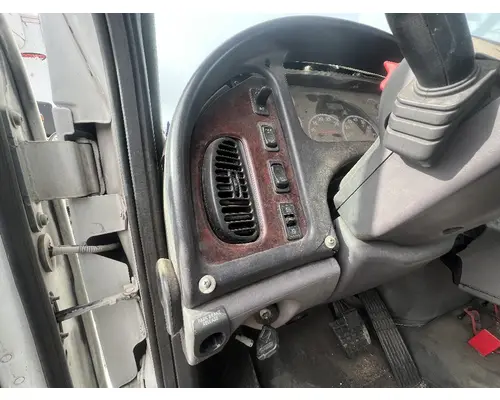 FREIGHTLINER M2 106 Dash Assembly