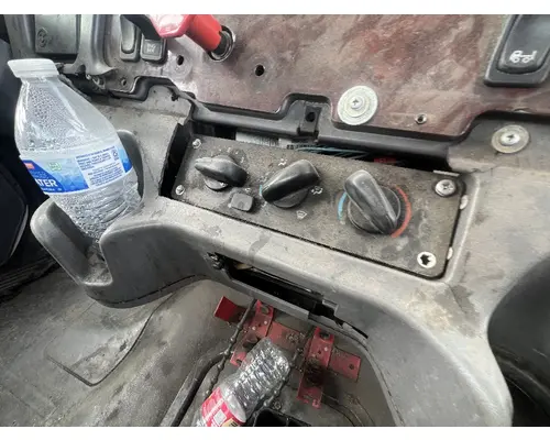 FREIGHTLINER M2 106 Dash Assembly