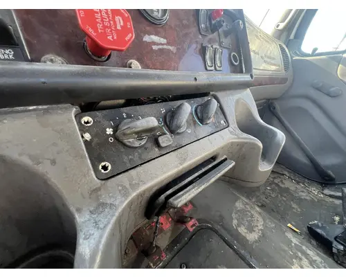 FREIGHTLINER M2 106 Dash Assembly