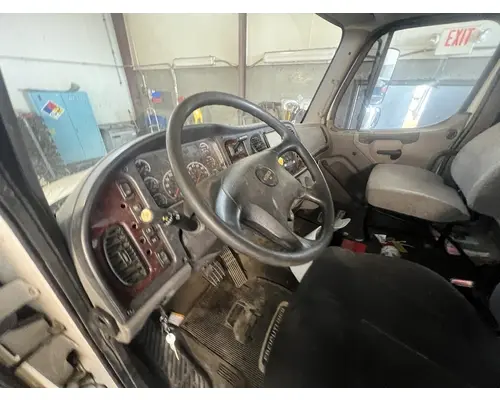 FREIGHTLINER M2 106 Dash Assembly
