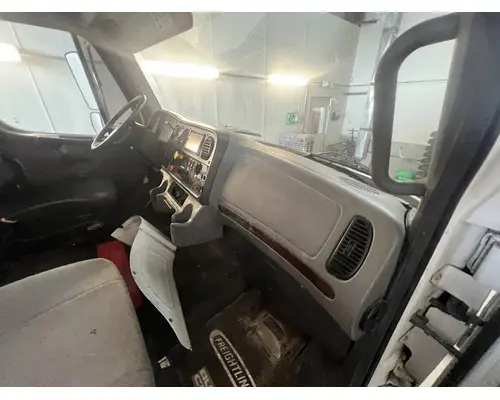 FREIGHTLINER M2 106 Dash Assembly