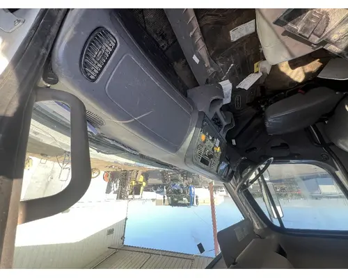 FREIGHTLINER M2 106 Dash Assembly