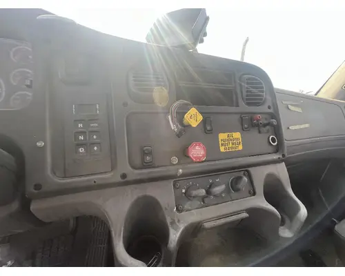 FREIGHTLINER M2 106 Dash Assembly