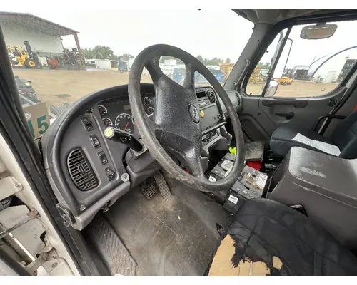 FREIGHTLINER M2 106 Dash Assembly