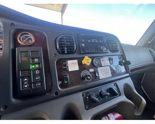 FREIGHTLINER M2 106 Dash Bezel