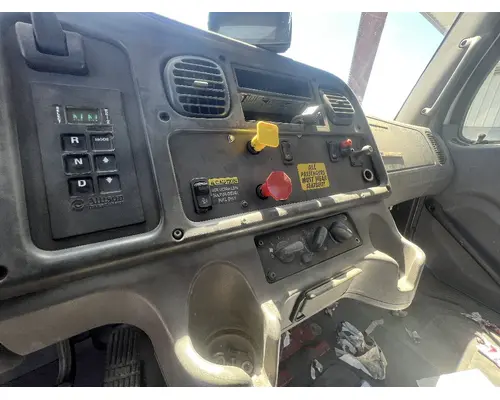 FREIGHTLINER M2 106 Dash Bezel