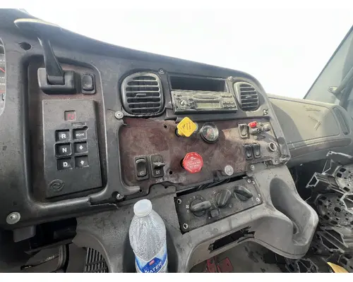FREIGHTLINER M2 106 Dash Bezel