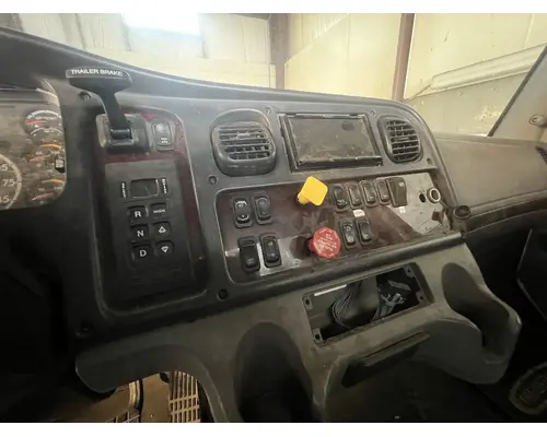 FREIGHTLINER M2 106 Dash Bezel