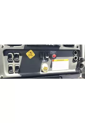 FREIGHTLINER M2 106 Dash Panel