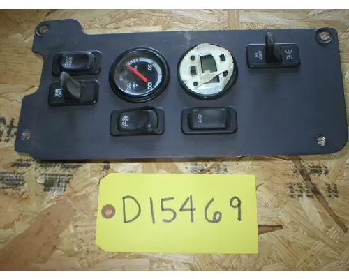 FREIGHTLINER M2-106 Dash Panel