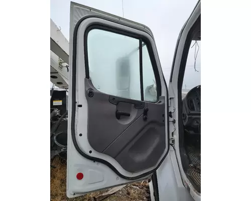 FREIGHTLINER M2 106 Door Assembly, Front