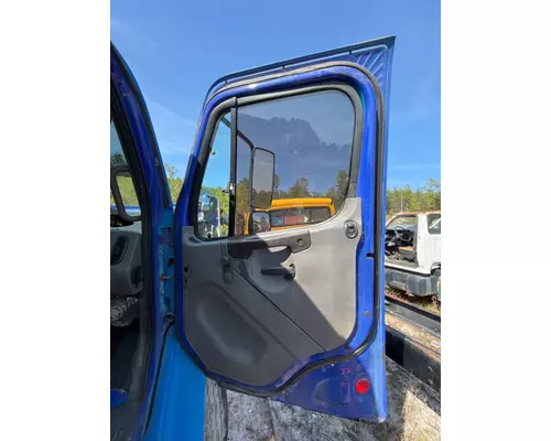 FREIGHTLINER M2 106 Door Assembly, Front